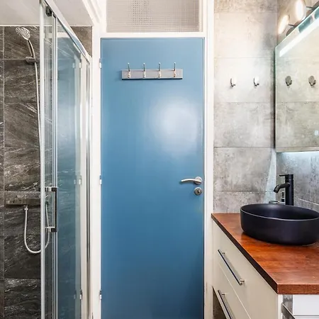 Modern 2-bedroom In